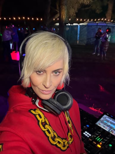 Gallery photo 27 of DJ Reggie Y2K