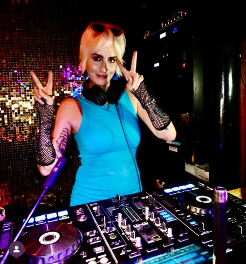 Gallery photo 29 of DJ Reggie Y2K