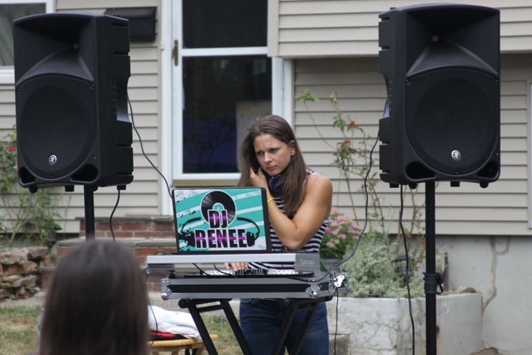Gallery photo 1 of DJ Renee