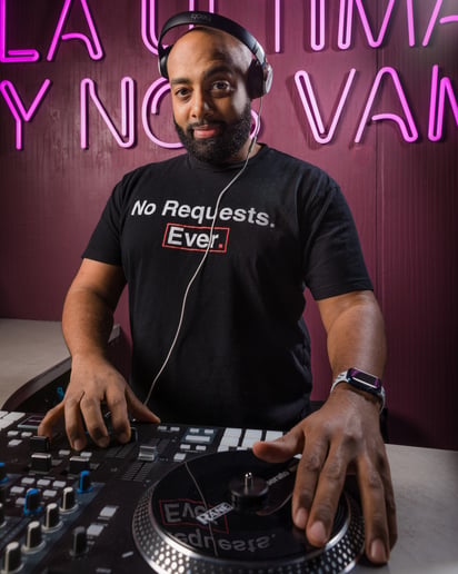 Gallery photo 1 of DJ Repo