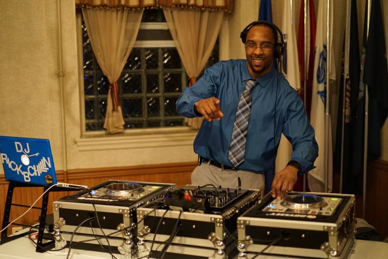 Gallery photo 1 of DJ RickBchilln