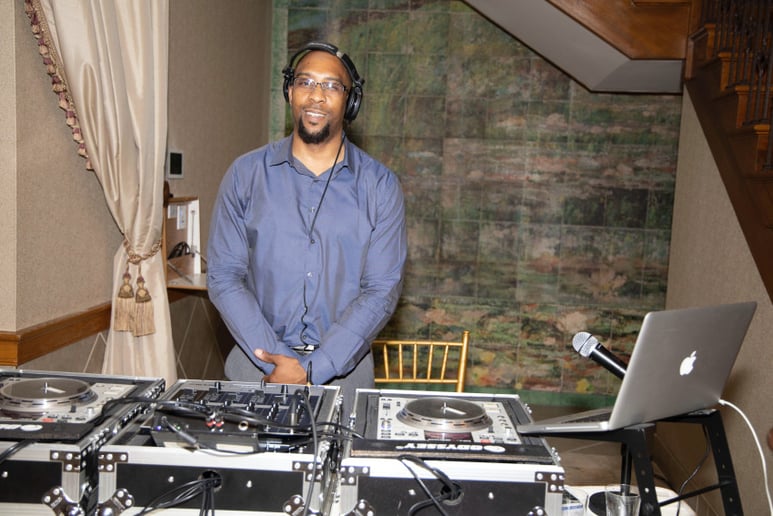 Gallery photo 2 of DJ RickBchilln