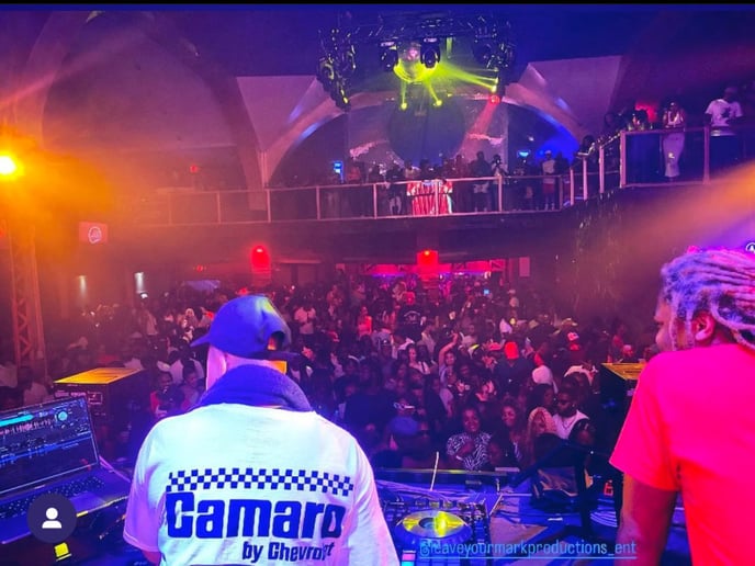 Gallery photo 1 of Dj Ro