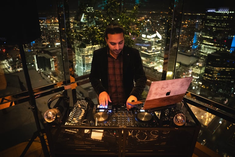 Gallery photo 7 of DJ Robby