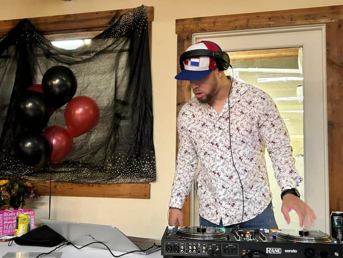 Gallery photo 2 of DJ Rojito