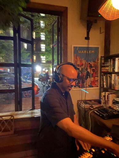 Gallery photo 1 of DJ Rome
