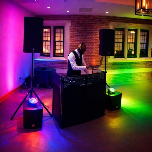 Gallery photo 10 of DJ Royal Singleton