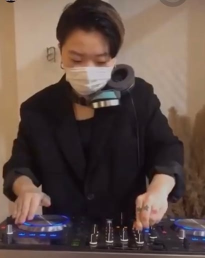 Gallery photo 2 of DJ S – Wedding, Party & Event DJ