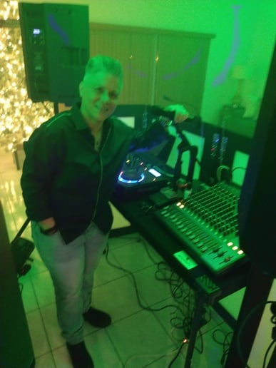Gallery photo 8 of Dj' s  Yngrid