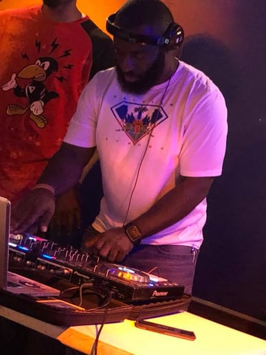 Gallery photo 2 of Dj Sam