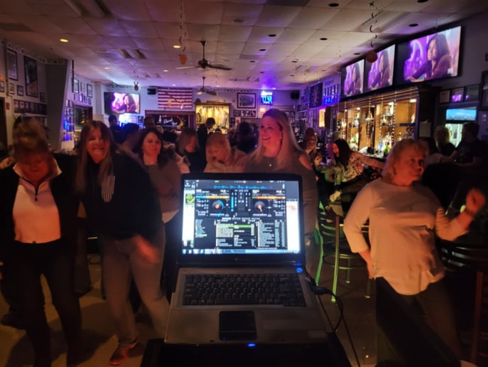 Gallery photo 5 of DJ Sammy Lee