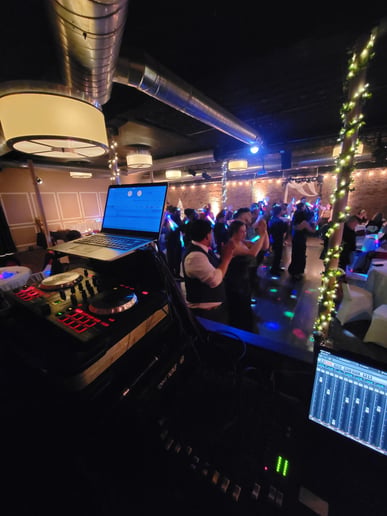 Gallery photo 10 of DJ Sammy Lee