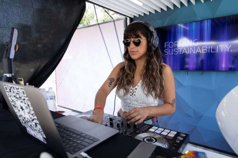 Gallery photo 3 of DJ Acacia