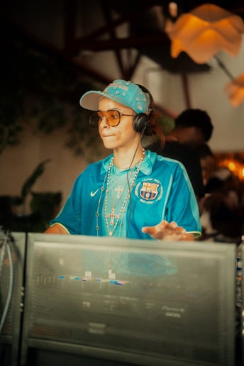 Gallery photo 6 of DJ SandyJ