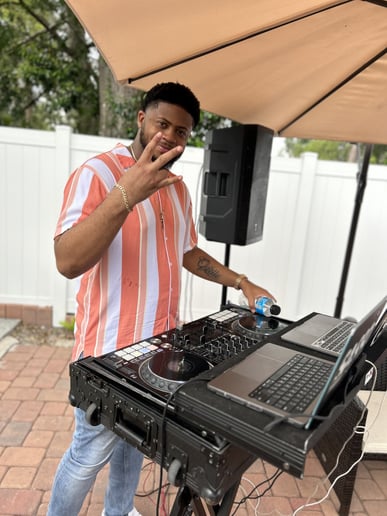Gallery photo 2 of DJ Sasso