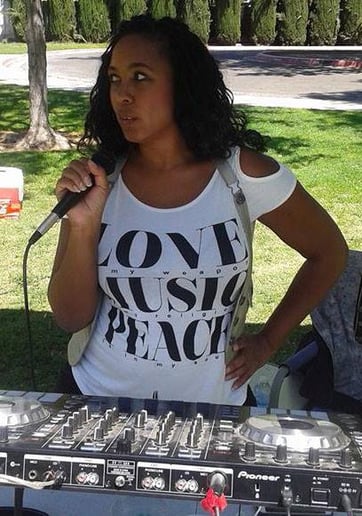 Gallery photo 9 of DJ Sassy Vee