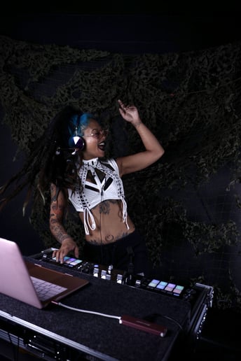 Gallery photo 1 of Dj Sativa