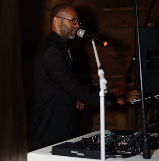 Gallery photo 3 of DJ Willie D