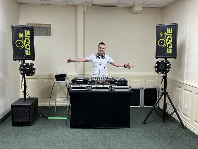 Gallery photo 2 of DJ Service Latin Music, Top 40s & More