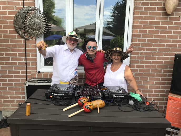 Gallery photo 4 of DJ Service Latin Music, Top 40s & More