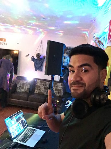 Gallery photo 4 of Dj Service
