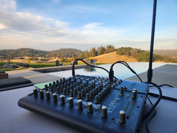 Gallery photo 7 of DJ services for event and weddings