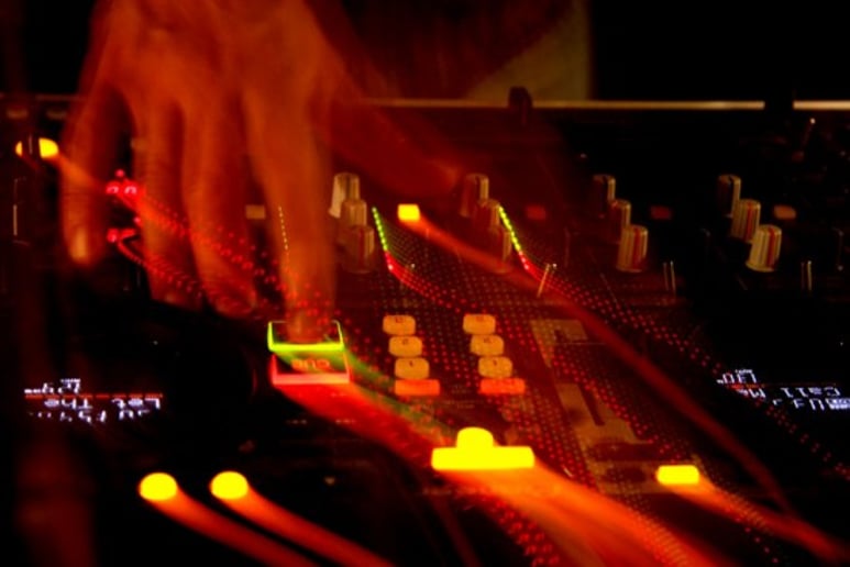 Gallery photo 2 of Dj Seyhan