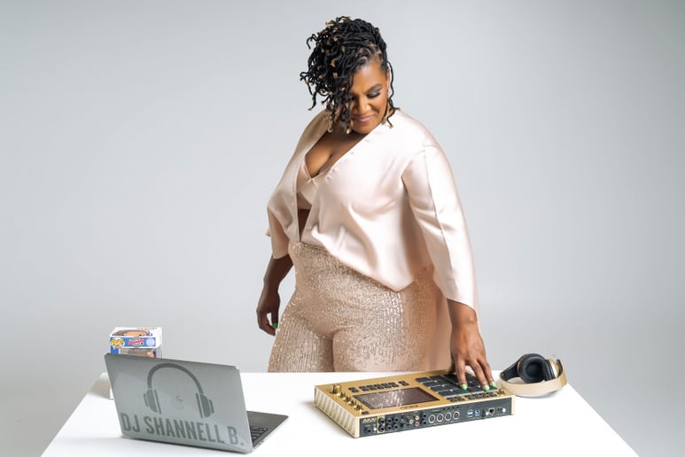 Gallery photo 4 of Dj Shannell B.