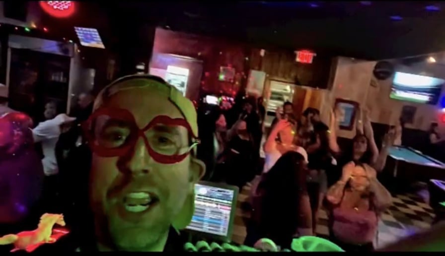 Gallery photo 10 of Dj Shinymirrorball