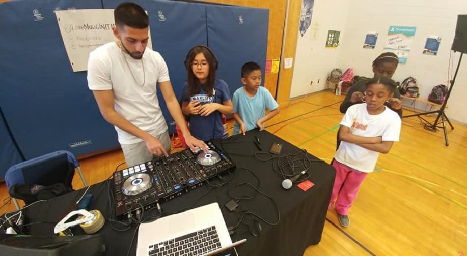 Gallery photo 35 of Dj Sizzle