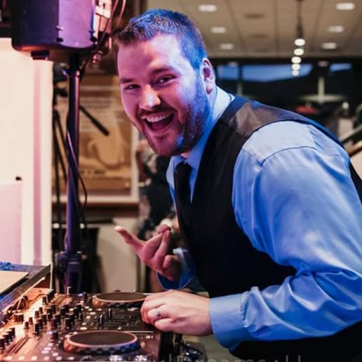 Gallery photo 1 of Dj Skibs