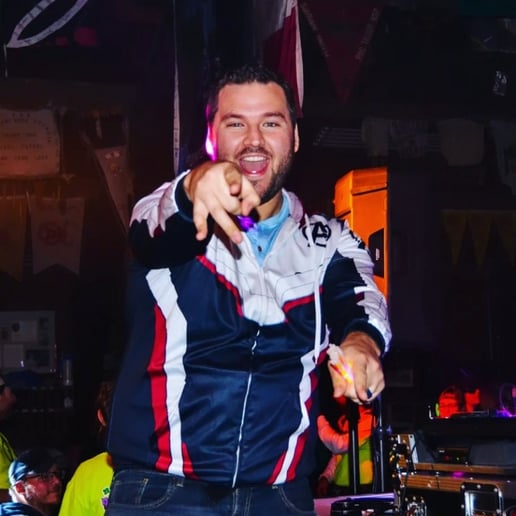 Gallery photo 2 of Dj Skibs
