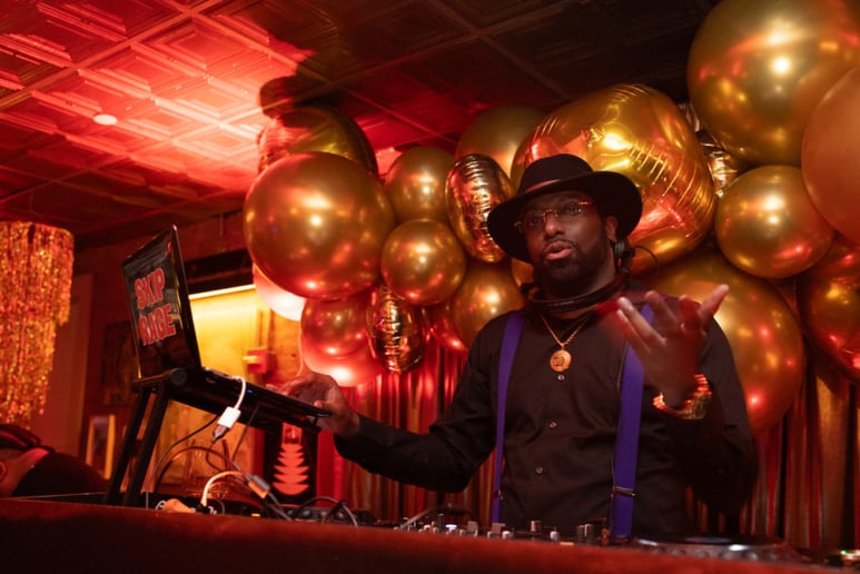 Gallery photo 3 of DJ Skip Rage