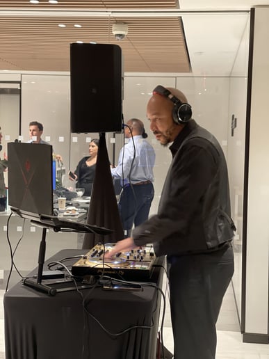 Gallery photo 5 of Dj Smoove