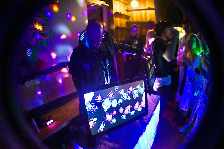 Gallery photo 2 of DJ Snake Eyes