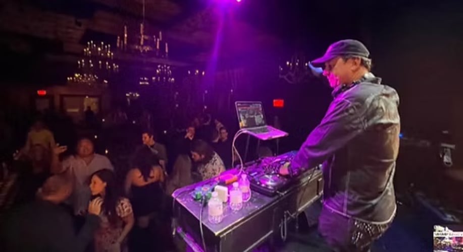 Gallery photo 11 of DJ Snow