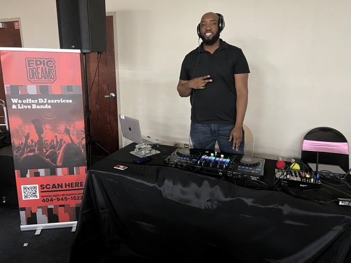 Gallery photo 2 of DJ Sonny Banks