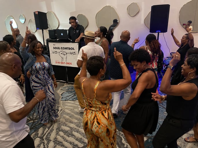 Gallery photo 1 of DJ Soul Control