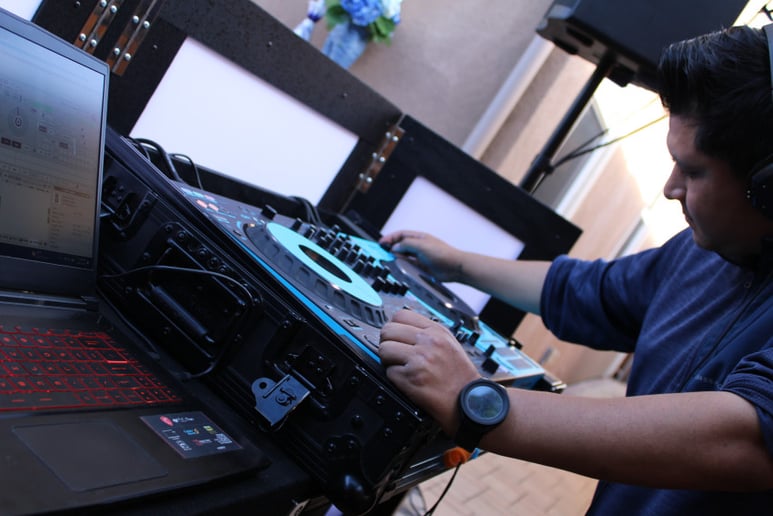 Gallery photo 8 of DJ SoundPhaze Events