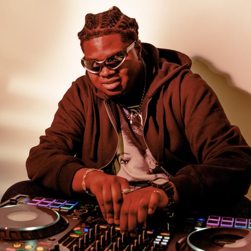 Gallery photo 3 of DJ Mike West
