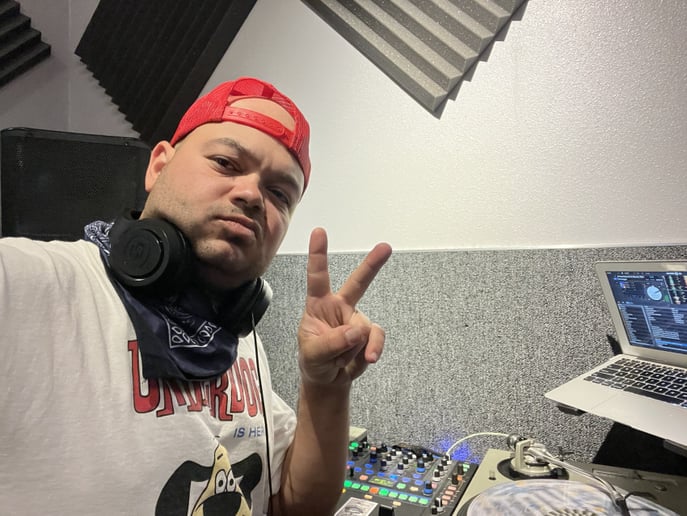 Gallery photo 4 of DJ Steve Nice