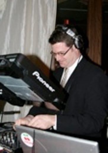 Gallery photo 4 of DJ Steven Feinberg