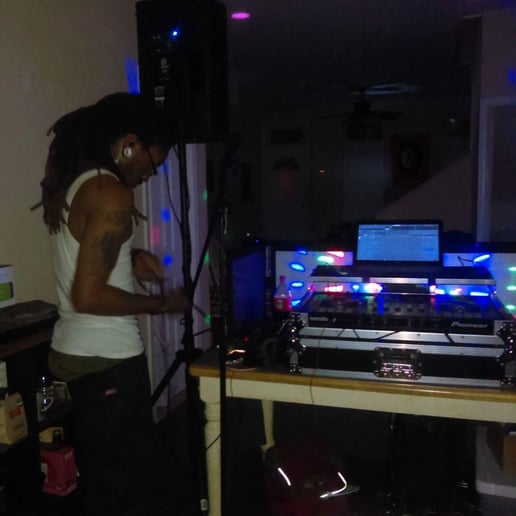 Gallery photo 2 of Dj Stroke-A-Cola