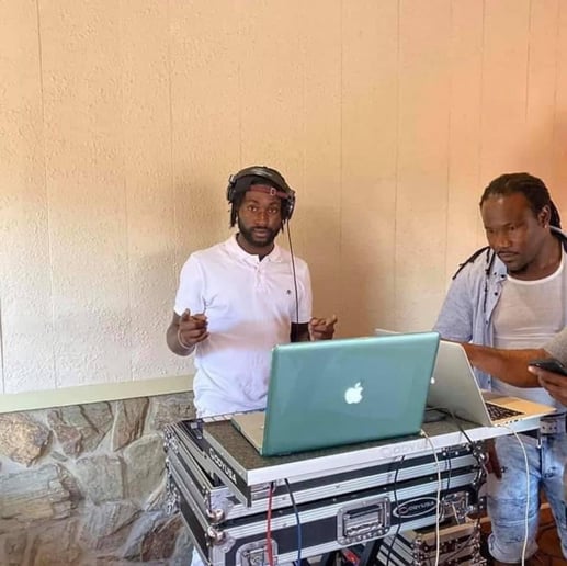 Gallery photo 1 of Dj stylesdee