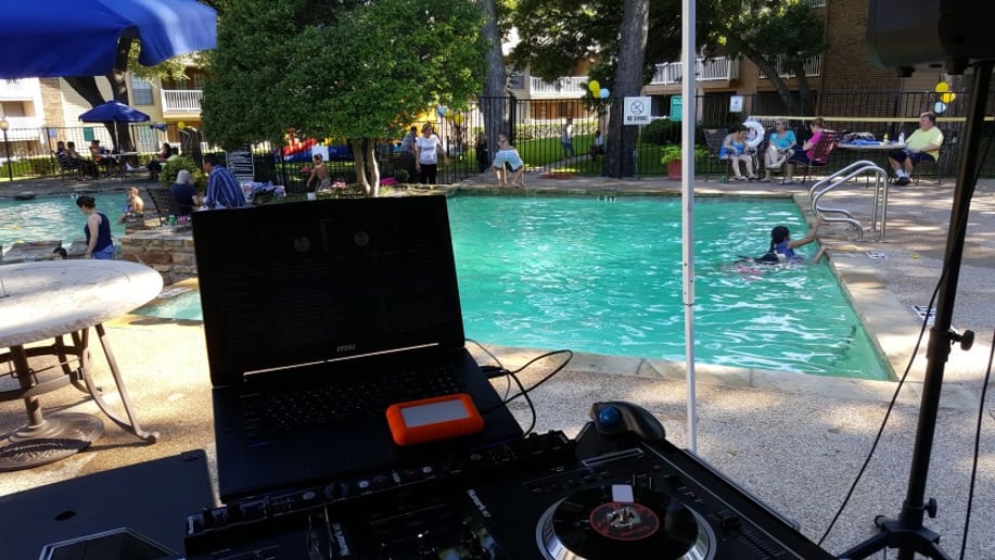 Gallery photo 7 of DJ Stylez