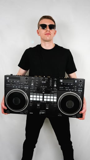 Gallery photo 2 of Dj Sudz