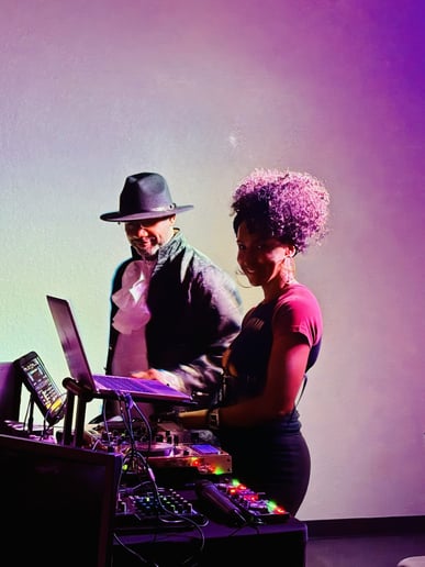 Gallery photo 7 of DJ Summer Boogie
