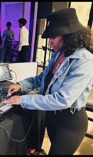 Gallery photo 9 of DJ Summer Boogie