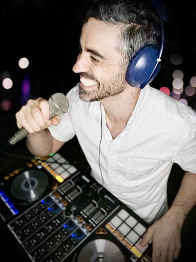 Gallery photo 1 of DJ Sun