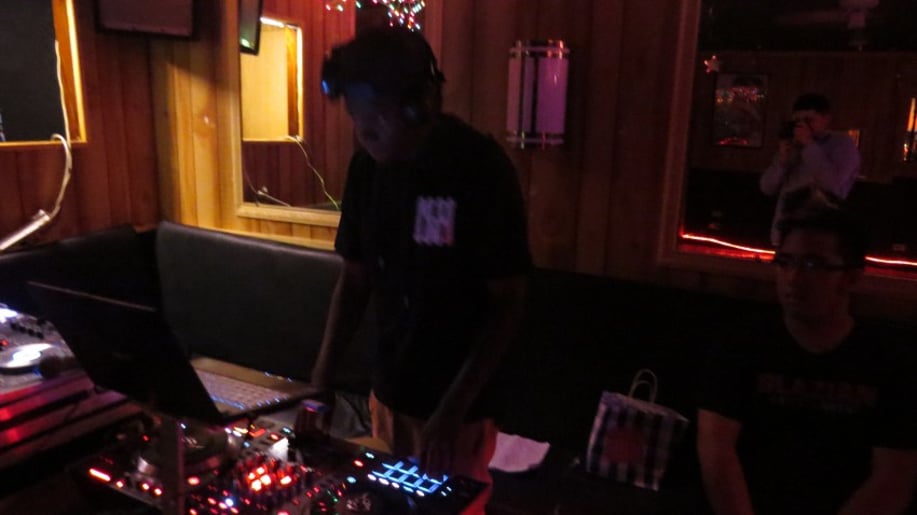 Gallery photo 2 of DJ Sunny D